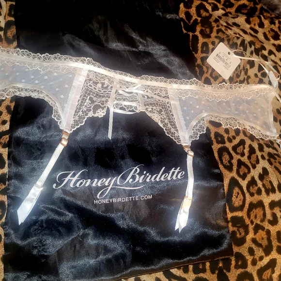 Capucine Honey Birdette garter belt, NWT, size medium Black HB Bag included! - Picture 2 of 3